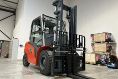 HELI G2 4–5 t keturratis elektrinis šakinis krautuvas