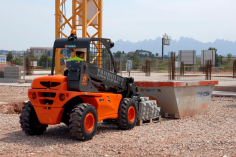 AUSA T144H dyzelinis teleskopinis krautuvas