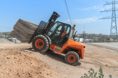 AUSA C351H dyzelinis visureigis šakinis krautuvas