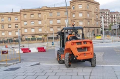 AUSA C201H dyzelinis visureigis šakinis krautuvas
