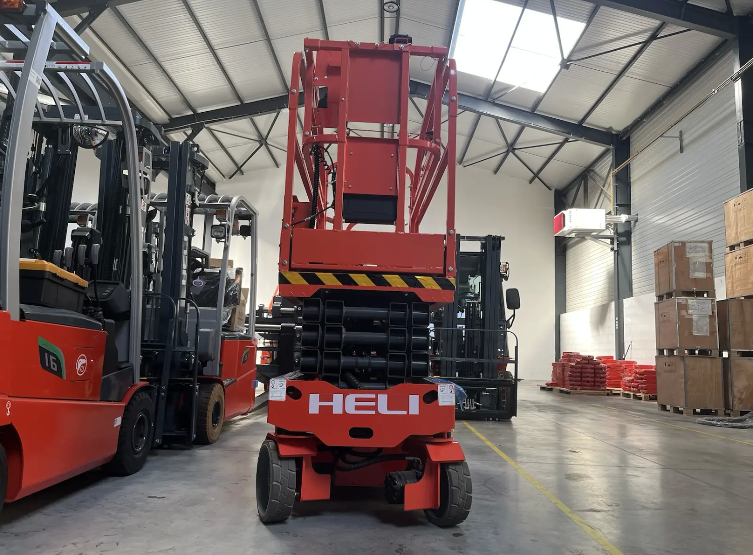 HELI JS07 savaeigė žirklinė kėlimo platforma