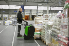 CESAB P320–P325 elektrinis padėklų vežimėlis