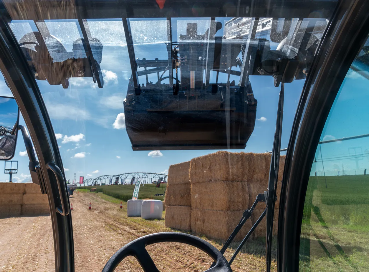AUSA T235H dyzelinis teleskopinis krautuvas