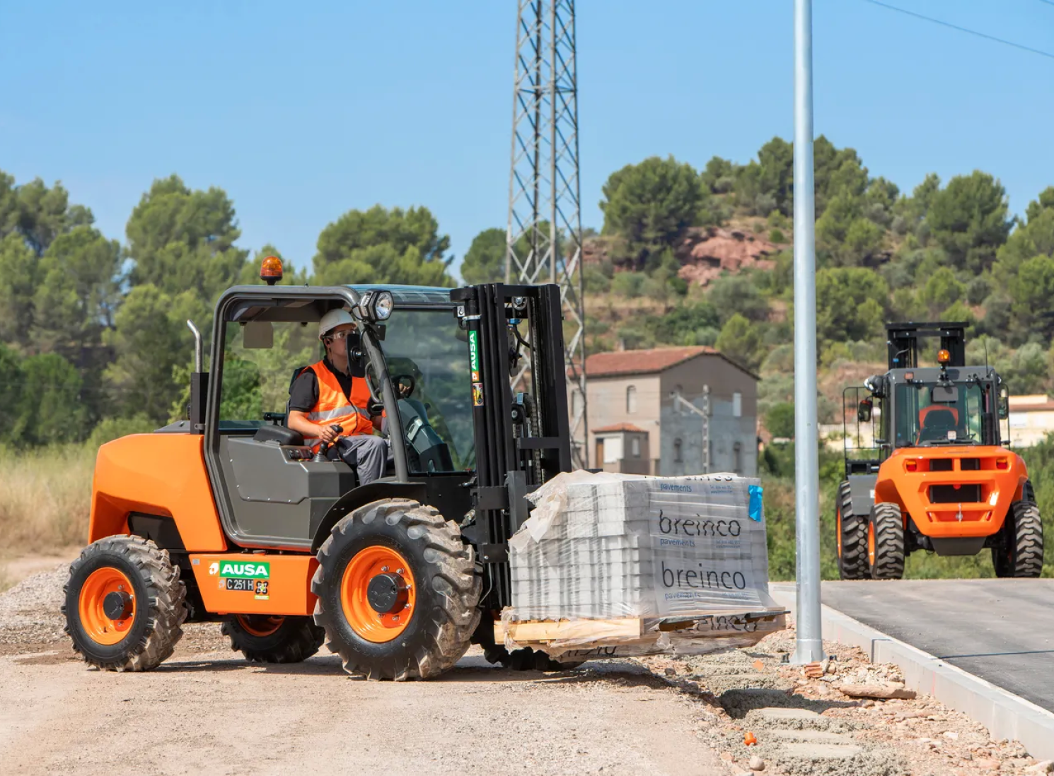 AUSA C251H dyzelinis visureigis šakinis krautuvas