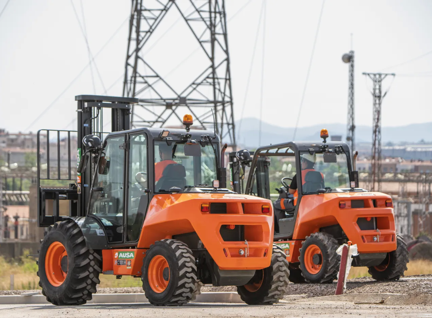 AUSA C251H dyzelinis visureigis šakinis krautuvas
