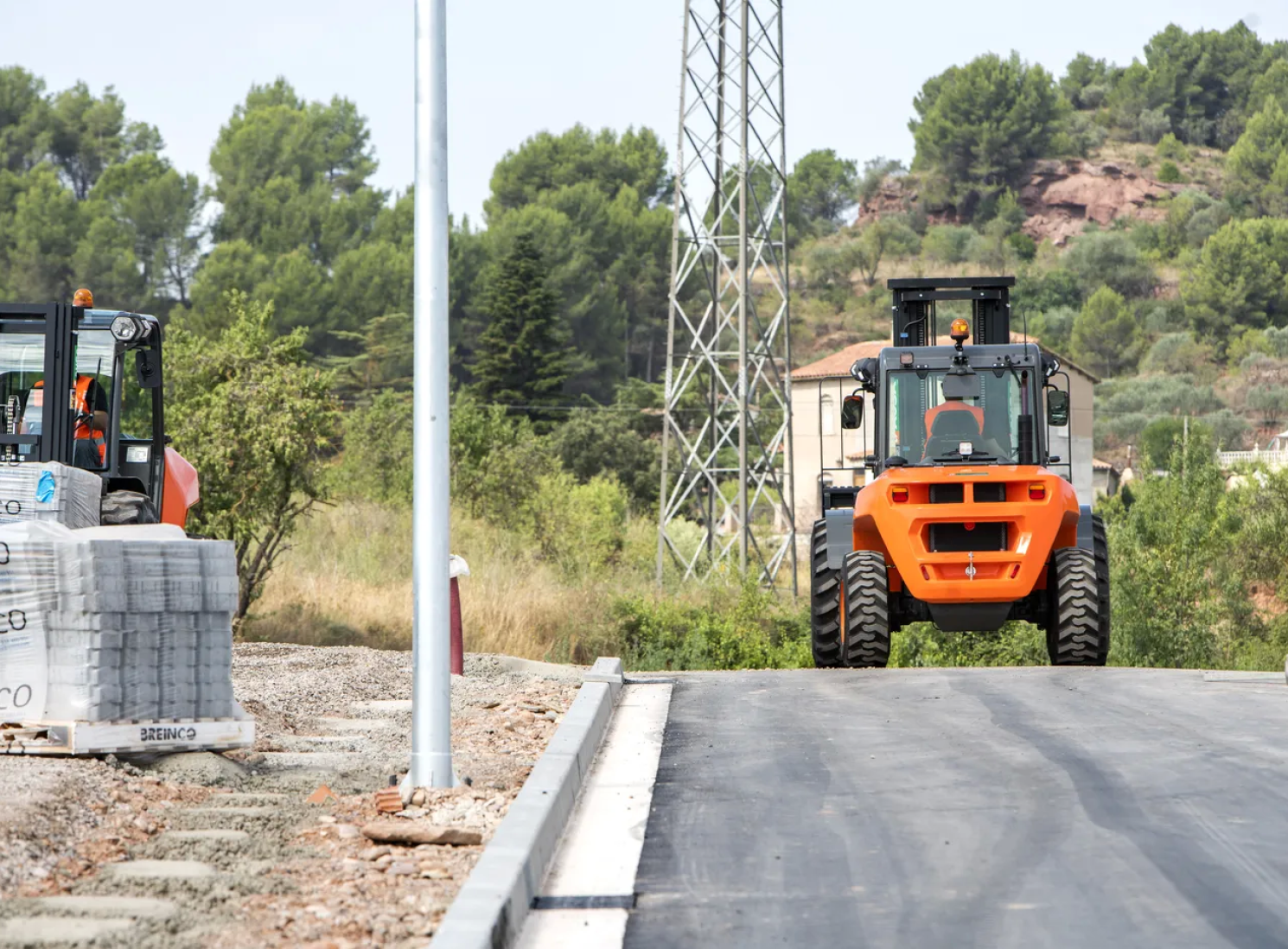 AUSA C351H dyzelinis visureigis šakinis krautuvas